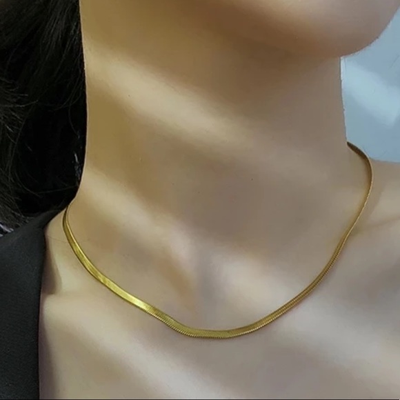 18k Gold Herringbone Chain Necklace - Picture 1 of 5